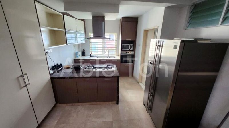 Master Room (Condo) for Rent in  Niven Road - Image 7